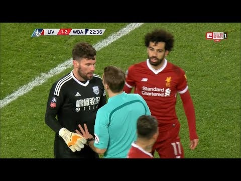 شاهد  محمد صلاح يحصل على ضربة جزاء وفيرمينو يضيعها