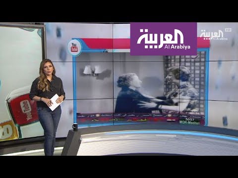 شاهد مذيعة تفاجيء والدتها برسالة على الهواء مباشرة