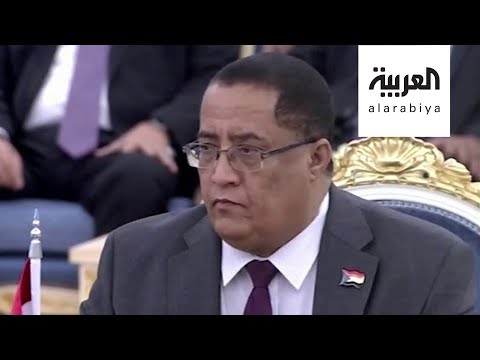 شاهد الحكومة اليمنية تجدد دعمها لاتفاق الرياض لحل الخلافات في جنوب البلاد