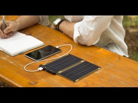 شاهد solar paper شاحن يعمل بواسطة الطاقة الشمسية