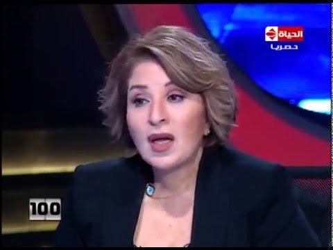 شاهدبوسي لا تتبرأ من قبلاتها الساخنة