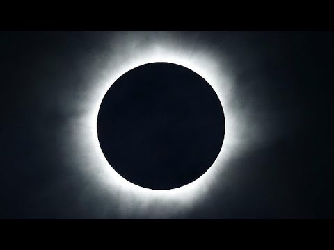 total eclipse wows skywatchers