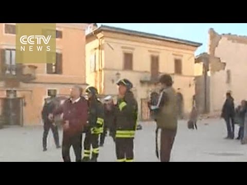 italy earthquake numerous buildings brought down after powerful m66 earthquake