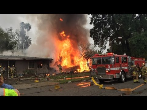 plane crashed into two homes