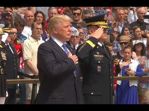 lays wreath at arlington national cemetery 52917