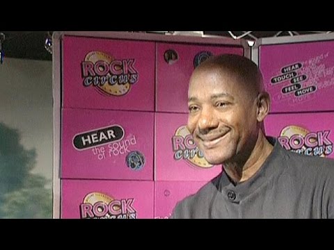 hot chocolate lead singer errol brown dies