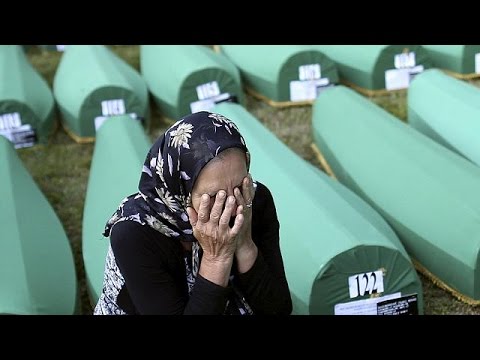 bosnia remembers mass killings in srebrenica