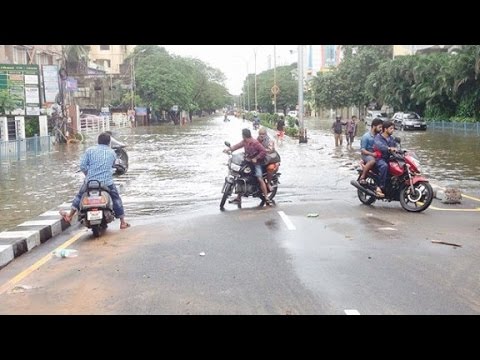 india battling deadly floods