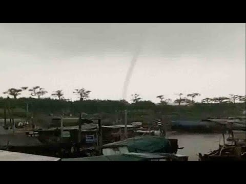 50meterhigh waterspout