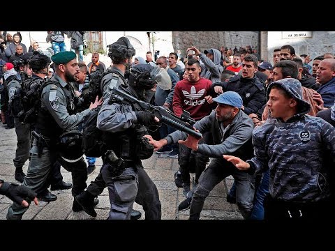 palestinians scuffle with israeli forces