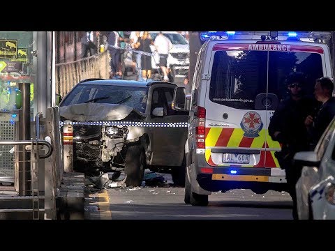 car hits melbourne