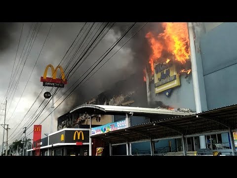 about 37 feared dead as huge fire engulfs mall in philippines