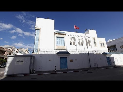 tunisian embassy staff kidnapped in tripoli