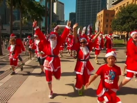 thousands run dressed as santa