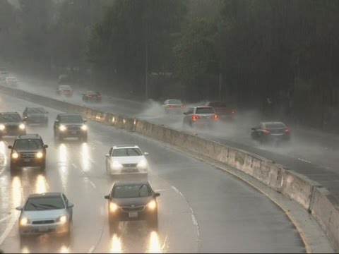 heavy rainfall floods closes calif roads